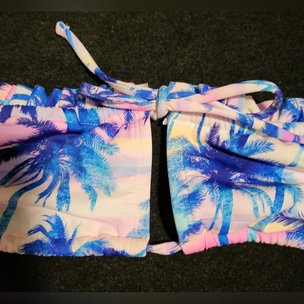 Women's Junior's string bikini top size Small